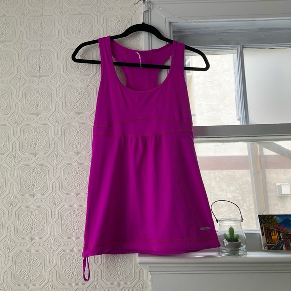 One Tooth Tank - Picture 3 of 3